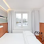 Omena Humalistonkatu Hotel 3*