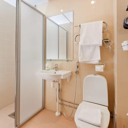 Omena Humalistonkatu Hotel 3*