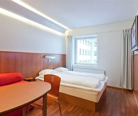 Hotelli Omena Humalistonkatu 3*